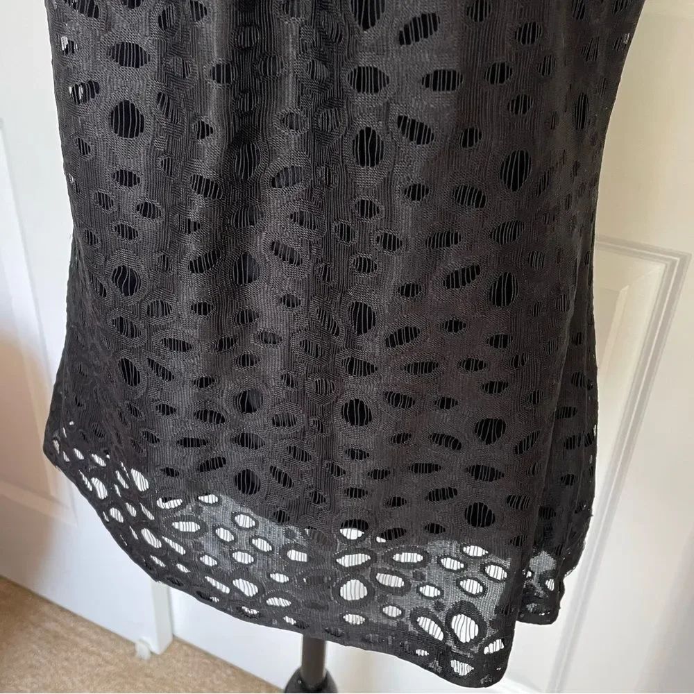 Banana republic Black Lace Tank Too size Medium - Picture 3 of 11